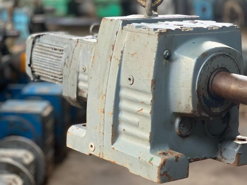 Double Reduction Gearbox / Motor